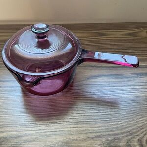Vintage Vision Corning cranberry/pink 1L sauce-pot with matching lid